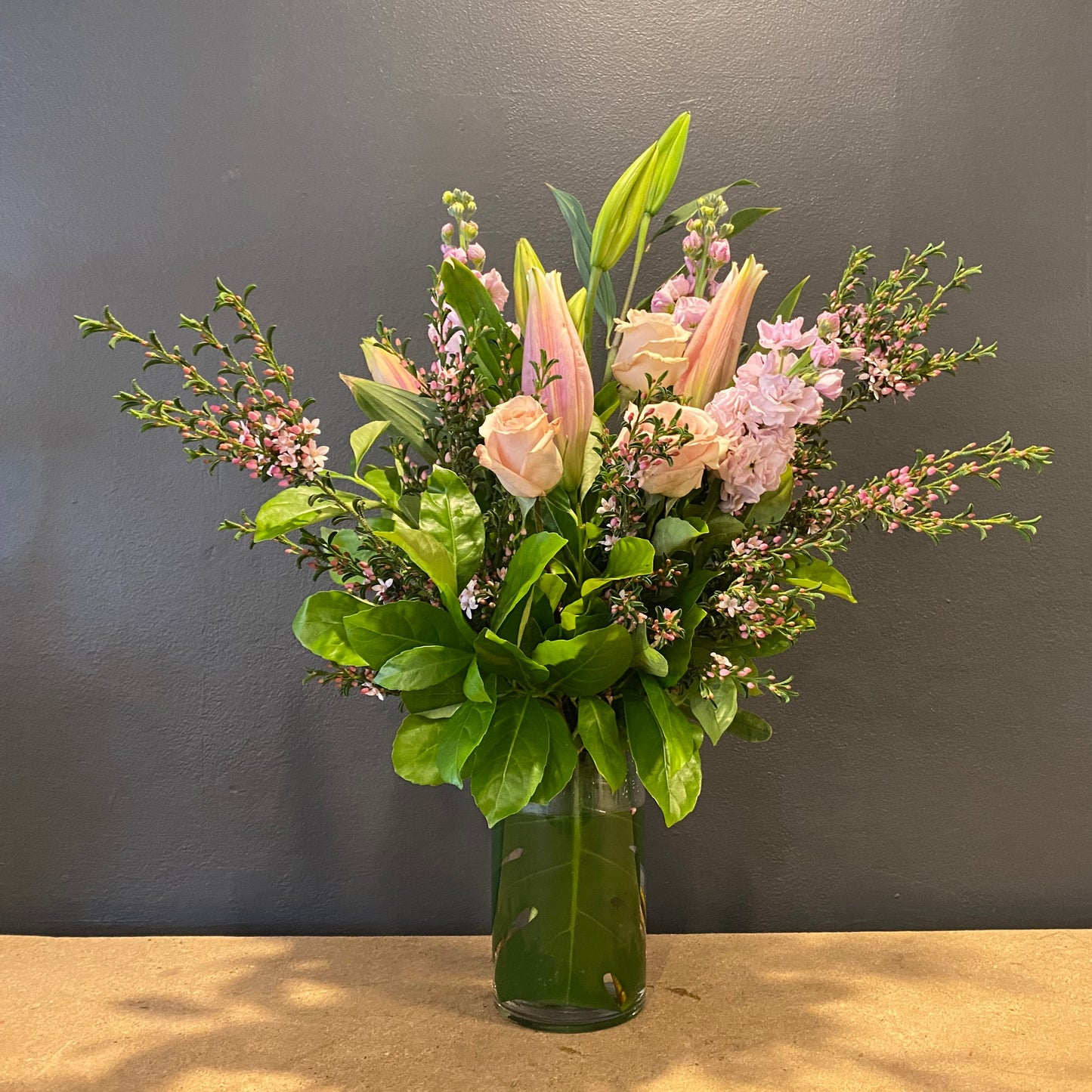 Large soft and pretty arrangement.